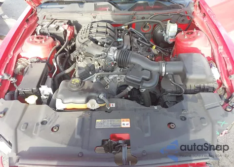 2014 Ford Mustang V6 из США, поврежденный, VIN 1ZVBP8AM9E5278410